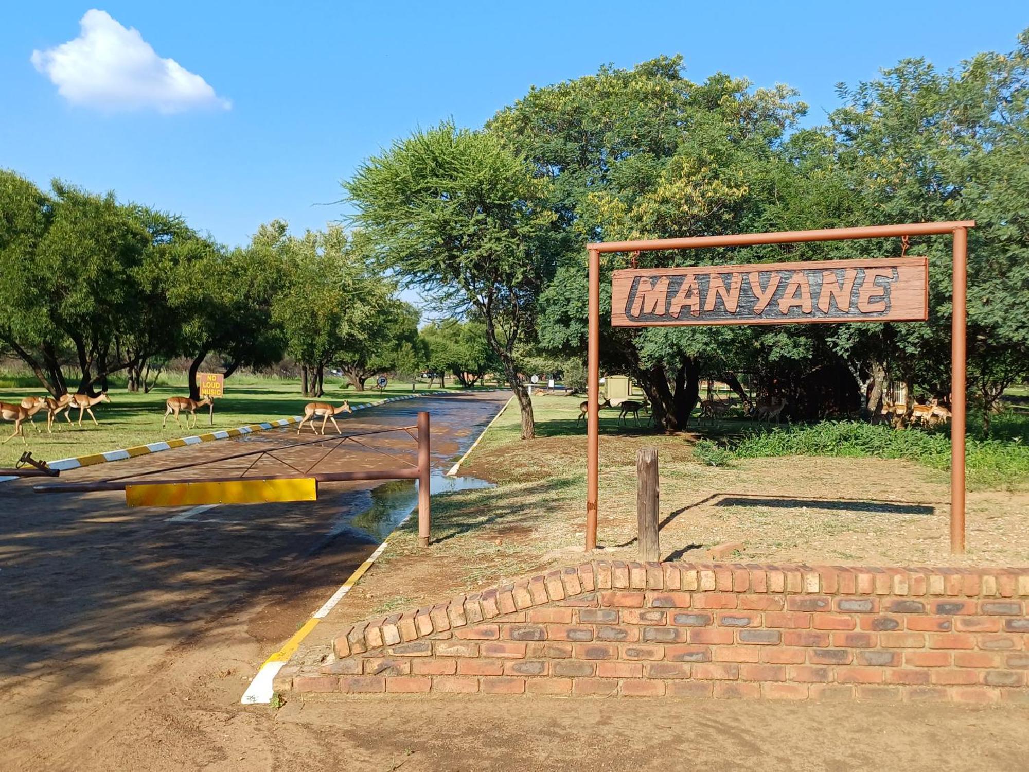 Manyane Resort Mogwase Экстерьер фото